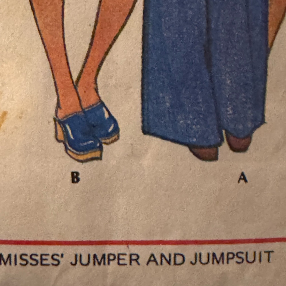 Pattern (McCall’s).  Women's Jumper and Jumpsuit Pattern - Picture 6 of 7